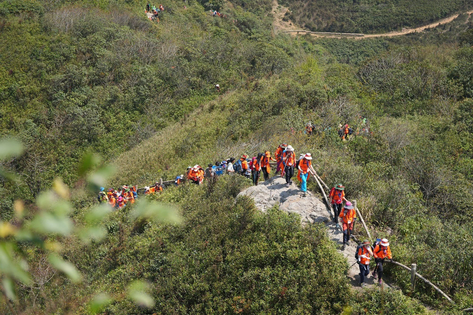 Trekking chinh phục “nóc nhà Đông Dương”