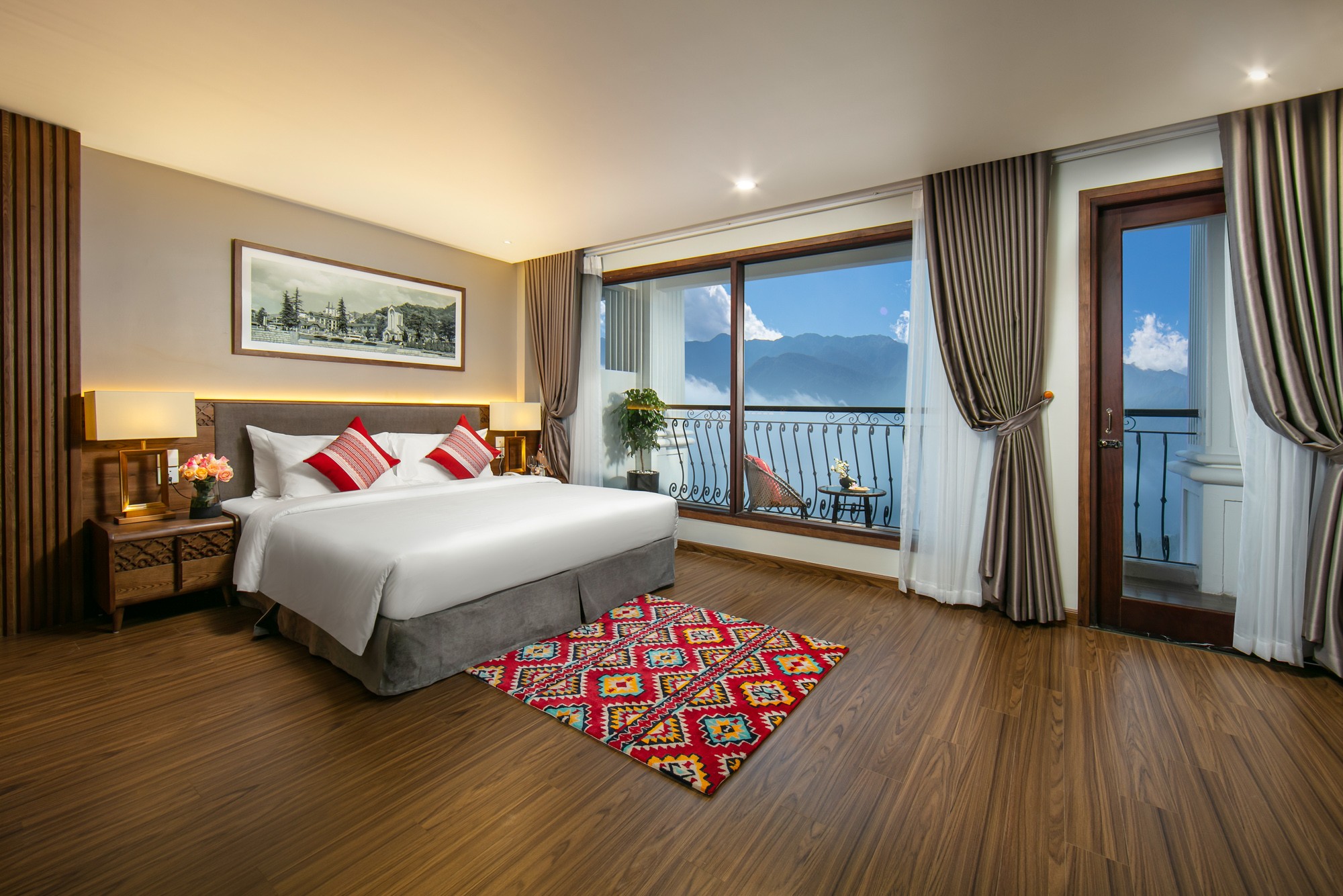 Phòng nghỉ ấm áp tại DeLaSol với view chạm mây núi